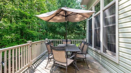 Lake Harmony House | Highland Hideaway by AvantStay