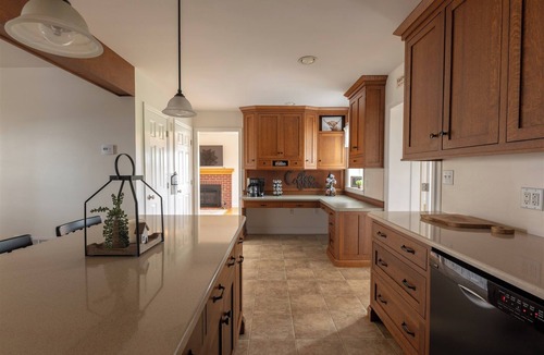 Ronks House | Highland Hideaway is located in Paradise, PA and just a short drive from Lancaster County's best tourist attractions, including the Amish Village, Cherry Crest Adventure Farms, Dutch Wonderland and Sight & Sound Theatre.