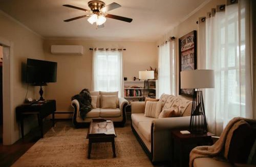 Millinocket House | Highland Home Away-Snowmobile Access - Millinocket