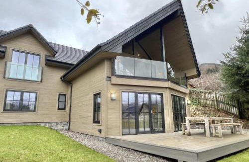 Lochearnhead House | Highland House