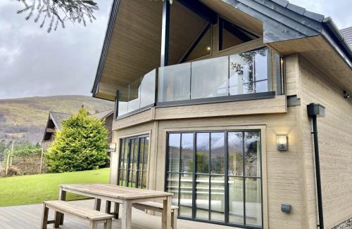 Lochearnhead House | Highland House