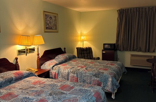 Peculiar Hotel | Highland Inn Peculiar