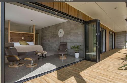 Waikino Cabin | Highland Lodge