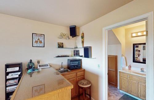 Cloverdale House | Highland Oasis