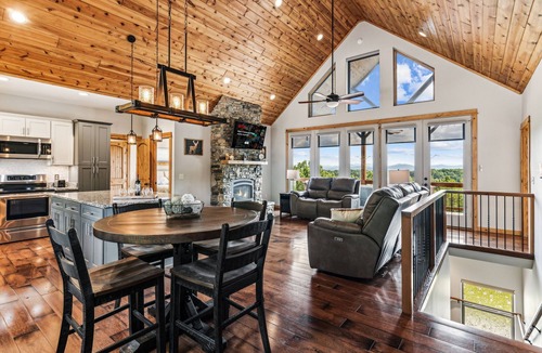 Blairsville House | Highland Overlook-Mountain Summer Fun Getaway!