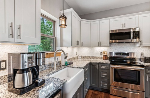 Blairsville House | Highland Overlook-Mountain Summer Fun Getaway!