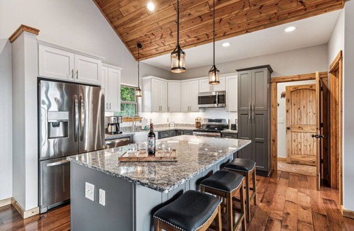 Blairsville House | Highland Overlook-Mountain Summer Fun Getaway!