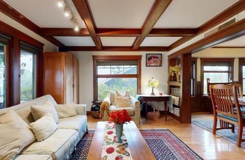 Eagle Rock House | Highland Park Haven
