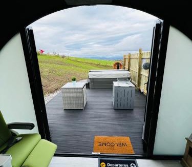 Glen Urquhart House | Highland Premier Glamping Pods