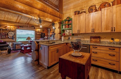Wapiti House | Highland River Cabin-Custom Built New Log Cabin with Direct River Access