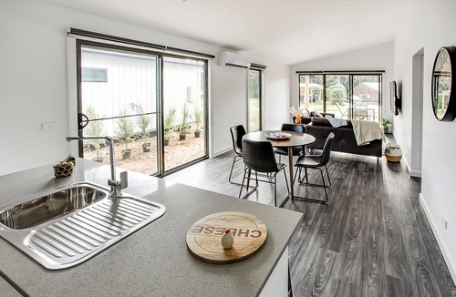 Bright Apartment | Highland Valley Cottage 1