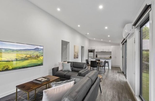 Bright Apartment | Highland Valley Cottage 2