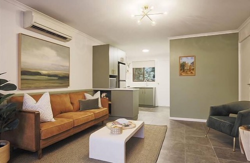 Bright Apartment | Highland Valley Cottage 6