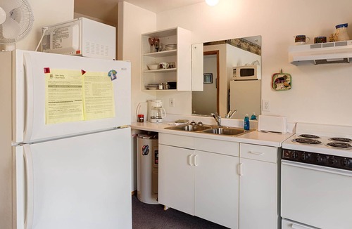 Oroville Cabin | Highlander Cabin at Eden Valley Ranch