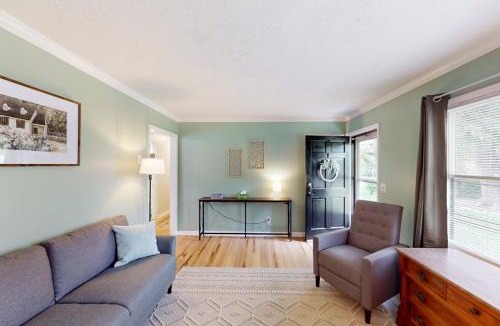 Mills River House | Highlander's Retreat