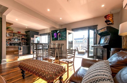 Highlands Douglass House | Highlands Bourbon Retreat ~ 4BR 3BA