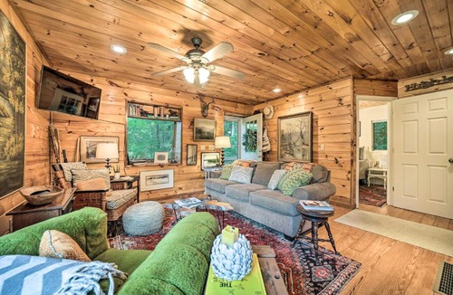 Highlands House | Highlands Cabin| Tubing, Trails & Highlands Charm