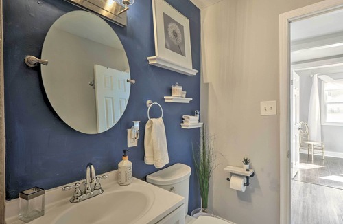 Rossville House | 'Highlands Cottage' Upscale Getaway w/Yard!