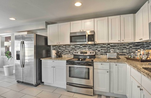 Rossville House | 'Highlands Cottage' Upscale Getaway w/Yard!