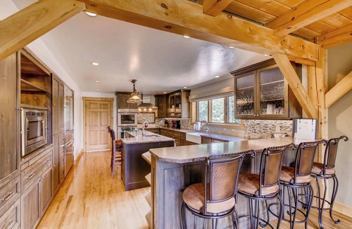 The Highlands House | Highlands Landing | Sweeping Views | VIP Shuttle