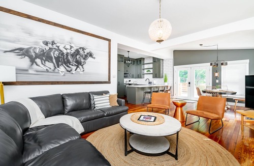 Cherokee Triangle House | *Highlands VIP 6BR | Hot Tub Putting Green Game Rm