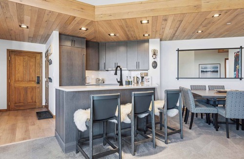 Highlands Townhomes Condo | Highlands Westview 208