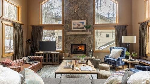 Highland Meadows House | Highline by AvantStay