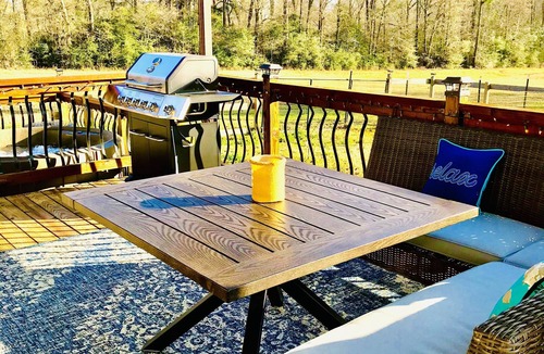 Montgomery House | Highline Ranch RV And Hot Tub