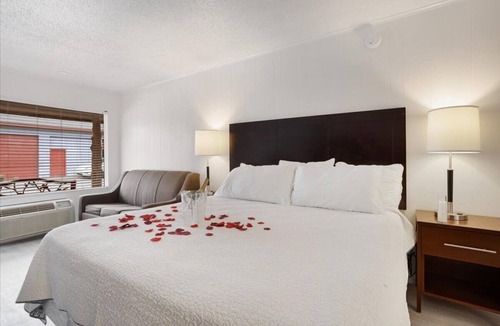 Pottsboro Hotel | HighPort INN