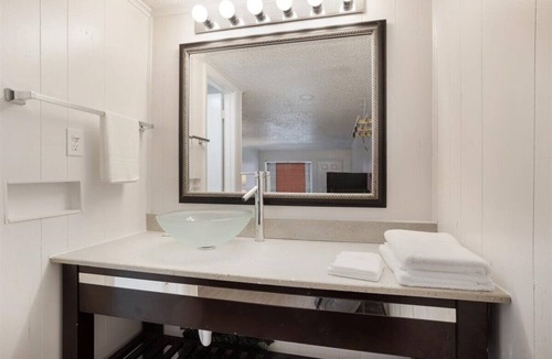 Pottsboro Hotel | HighPort INN