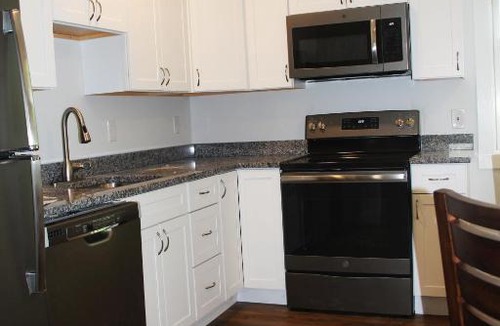 Manchester Center Apartment | Highridge Suite