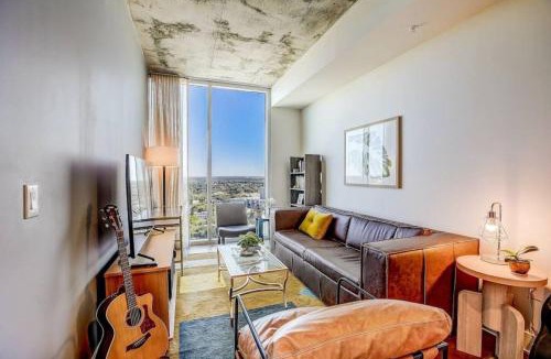 Rainey Street Historic District House | Highrise 1BR Luxe Suite near DT and Vibrant Rainey St