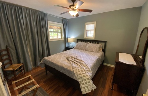 Hendersonville Cabin | HIGHROAD Cabin Close to DuPont State Forest