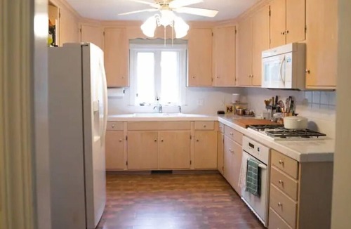 Stanardsville House | Hightop Hideaway, a cozy secluded mountain retreat. Pet-friendly, Shenandoah NP.