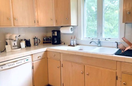 Stanardsville House | Hightop Hideaway, a cozy secluded mountain retreat. Pet-friendly, Shenandoah NP.
