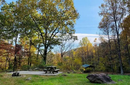Stanardsville House | Hightop Hideaway, a cozy secluded mountain retreat. Pet-friendly, Shenandoah NP.