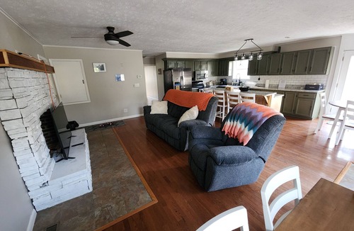 Bruceton Mills House | Highwater Hideaway