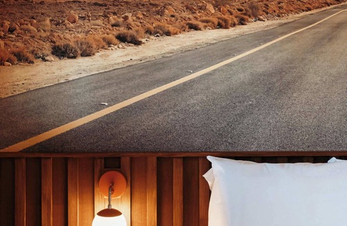 Hale Apartment | Highway Daydream | La Vista Motel | 106