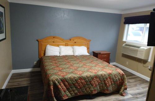 Highland Hotel | Highway Motel