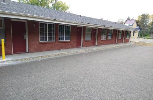 Highland Hotel | Highway Motel