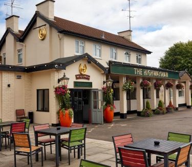 Dunstable Hotel | Highwayman By Greene King Inn