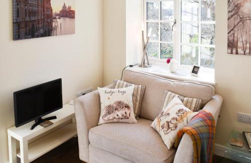 Waterhead House | Highwood Cottage