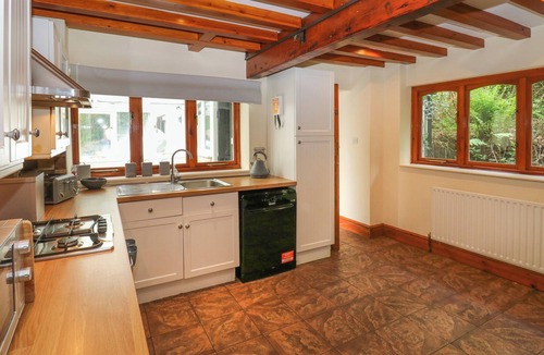 Hoylandswaine Cottage | Highwood Lodge