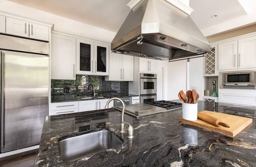 Mount Marion House | HighWoods Estate 5B/4.5Ba Heated Pool, Spa, Cinema