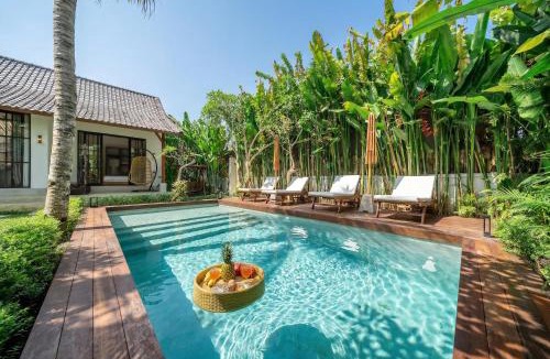 Kutuh Kaja Villa | Hijau by EVDEkimi - Nature Retreat with Large Pool & Gazebo