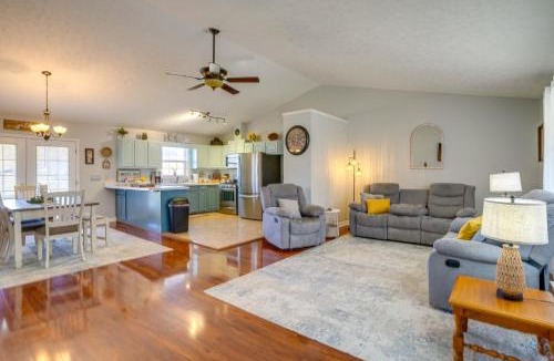 Timberville House | Hike and Explore Scenic Timberville Ranch Retreat!