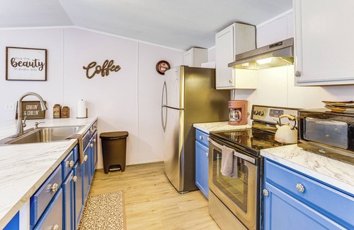 New Waverly Cabin | Hike, Bike & Boat: Peaceful Piney Woods Home!