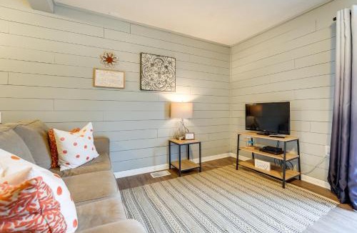 Cape Fair Apartment | Hike, Boat, Fish & More: Table Rock Lake Cottage