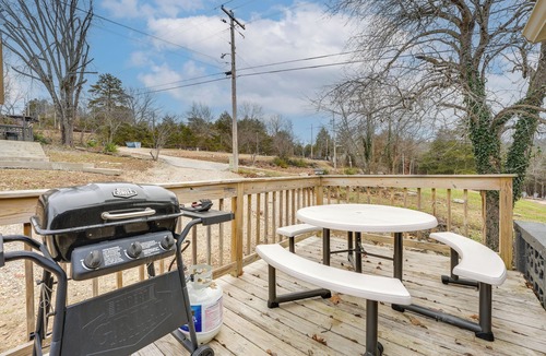 Cape Fair Apartment | Hike, Boat, Fish & More: Table Rock Lake Cottage