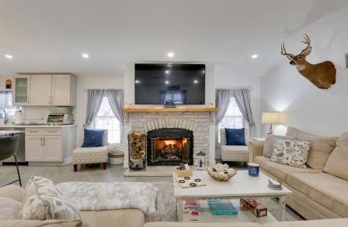 Ellenville House | Hike & Explore! Nature-Centric Hudson Valley Home